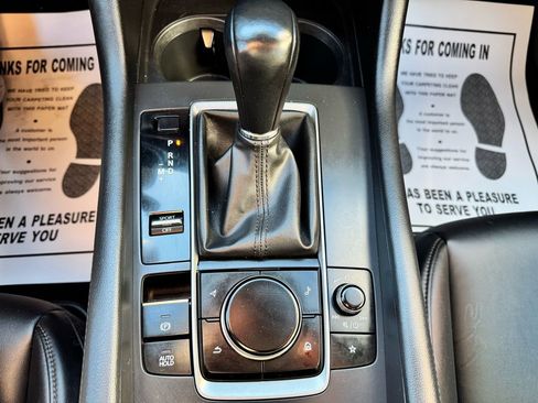 Used 2022 MAZDA MAZDA3 s image 25