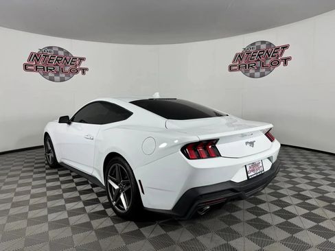 Used 2024 Ford Mustang Coupe RWD image 5