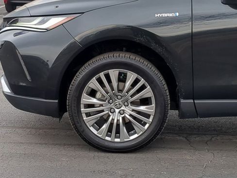 Used 2021 Toyota Venza Limited w/ Advanced Technology Package image 7