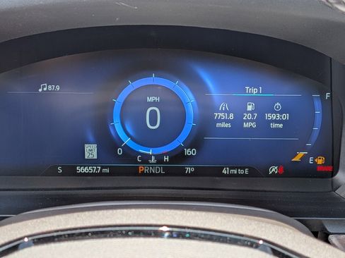 Certified 2022 Ford Explorer Platinum w/ Equipment Group 601A AWD/4WD image 34