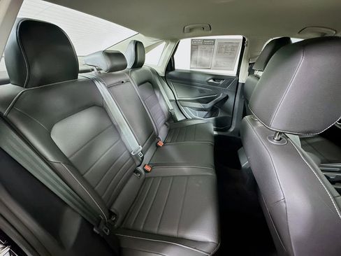 Used 2024 Volkswagen Jetta SE image 11