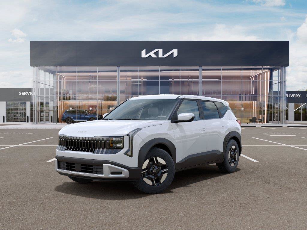 Used 2027 Kia Seltos LX FWD image 1