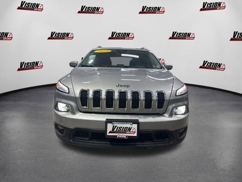Used 2018 Jeep Cherokee Latitude Plus image 2