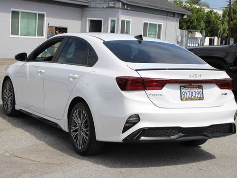 Used 2022 Kia Forte GT-Line w/ GT-Line Premium Package FWD image 3