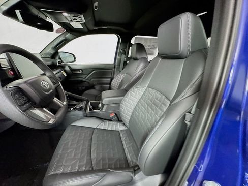 New 2025 Toyota Tacoma TRD Off-Road image 10