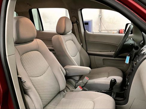 Used 2009 Chevrolet HHR LS image 7