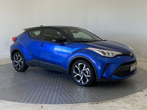 Used 2020 Toyota C-HR XLE image 7