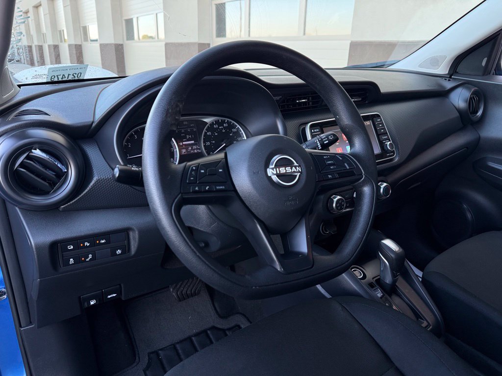 Used 2025 Nissan Kicks Play S FWD image 11