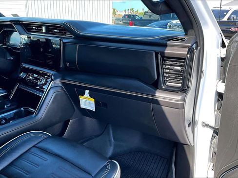 Used 2024 GMC Sierra 1500 AT4X w/ AT4X AEV Edition AWD/4WD image 19