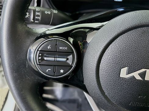 Used 2023 Kia Soul EX image 23