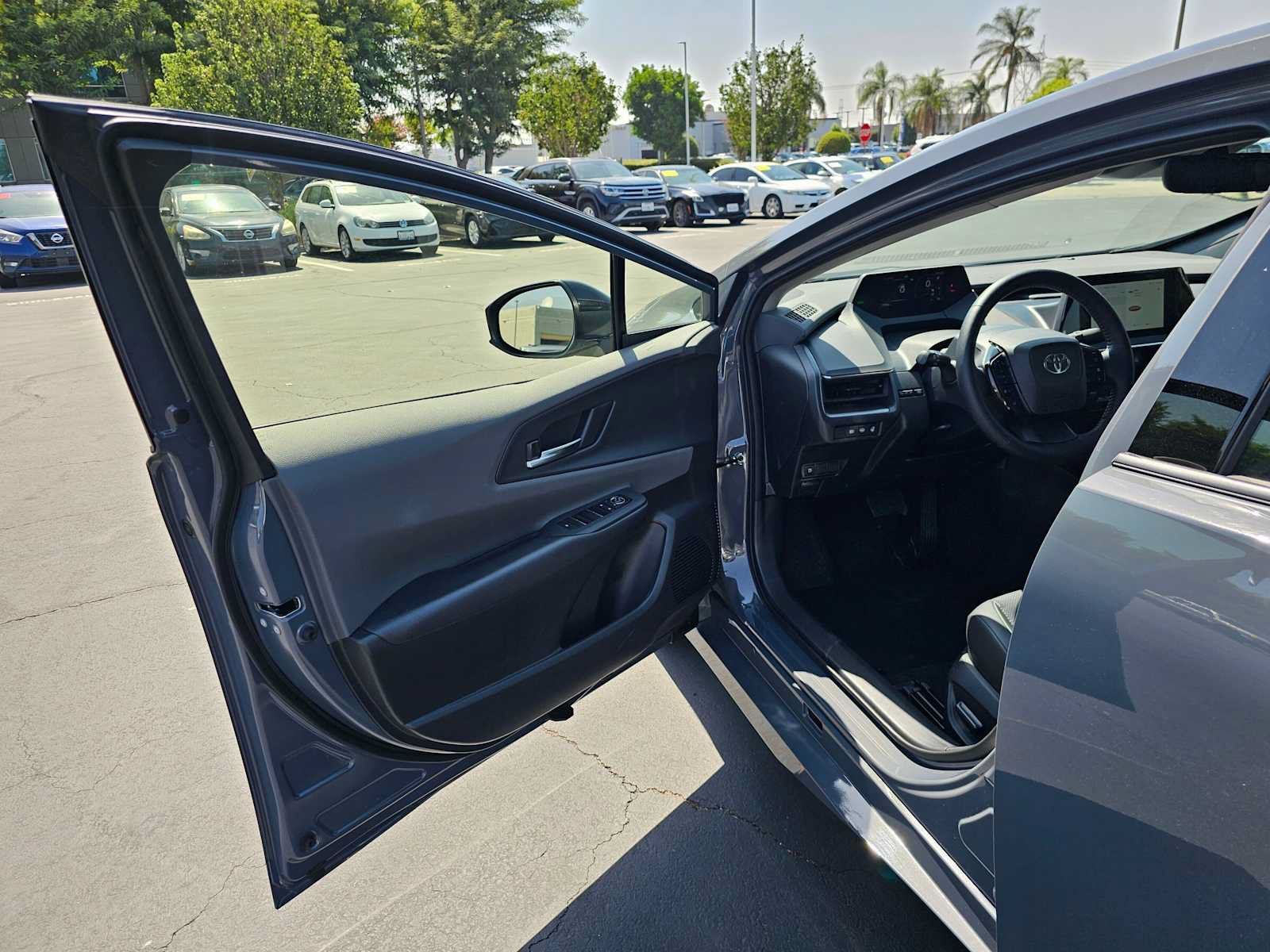 Certified 2026 Toyota Prius XLE FWD image 19