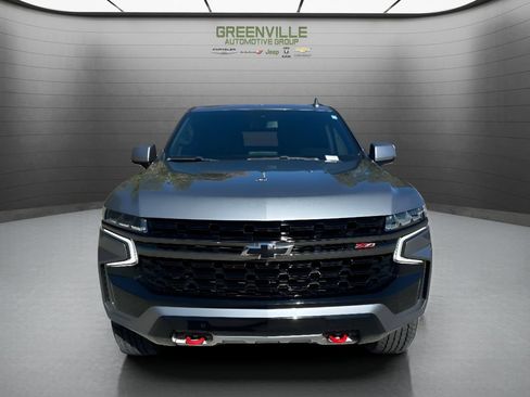 Used 2021 Chevrolet Tahoe Z71 w/ Luxury Package AWD/4WD image 2