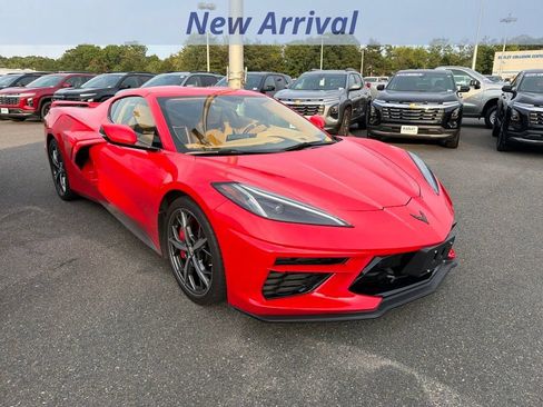 Used 2021 Chevrolet Corvette Stingray Premium Cpe w/ Z51 Performance Package RWD image 3