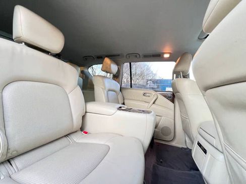 Used 2017 INFINITI QX80 4WD w/ All Season Package image 14