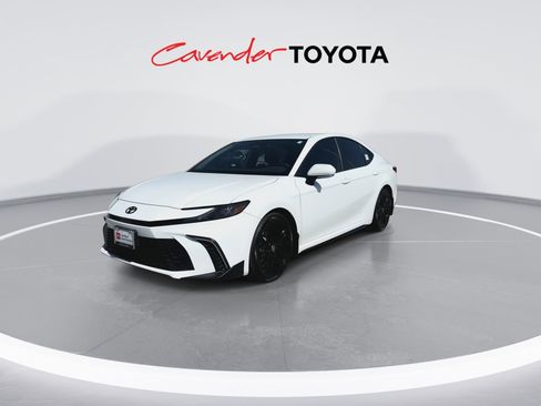 Certified 2025 Toyota Camry SE w/ Convenience Package image 4