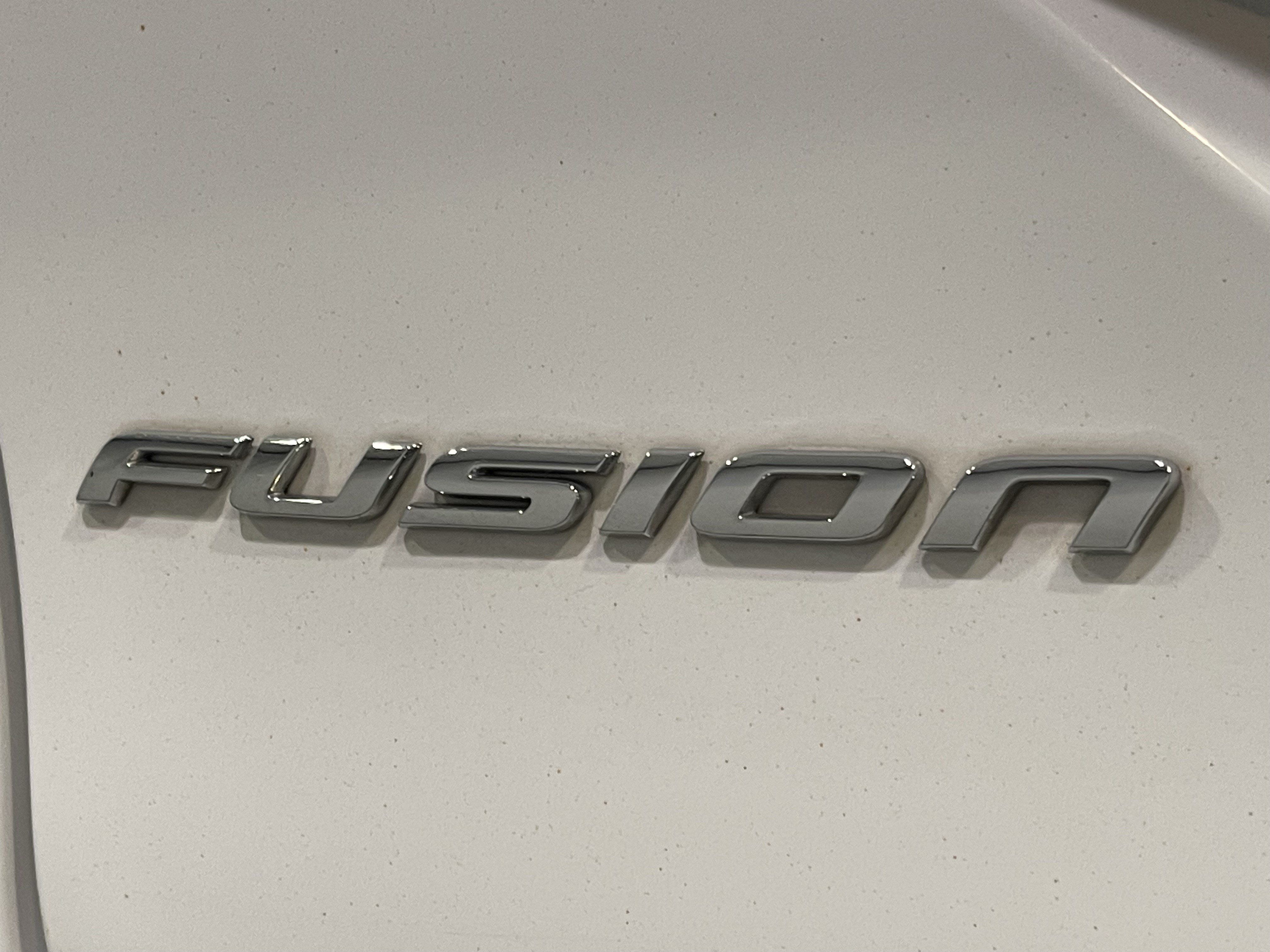 Used 2018 Ford Fusion SE w/ Fusion SE Technology Package AWD/4WD image 24