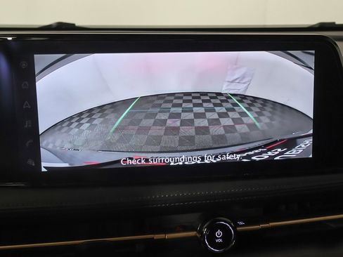 Used 2023 Nissan Ariya VENTURE+ image 40