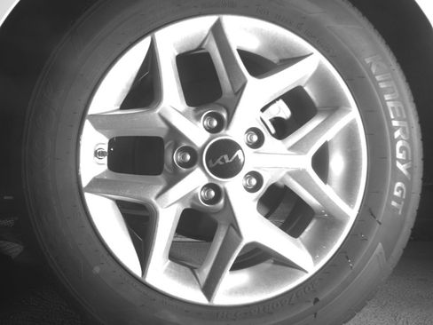 Used 2025 Kia Soul LX w/ LX Technology Package image 14