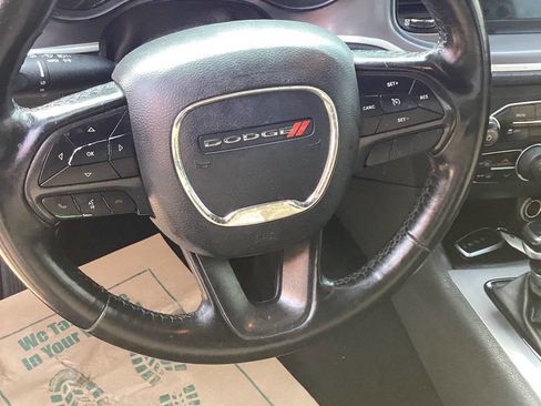 Used 2019 Dodge Charger SXT w/ Blacktop Package image 19