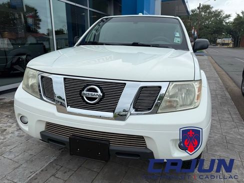 Used 2014 Nissan Frontier SV RWD image 6