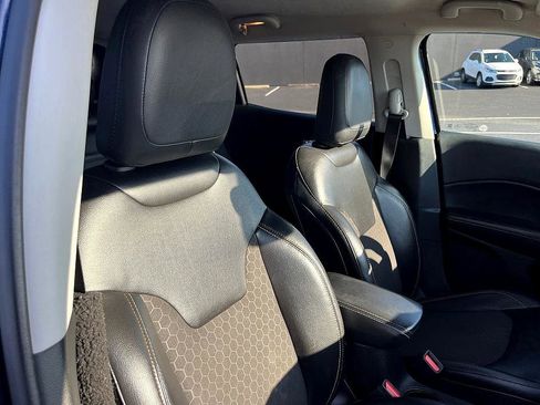 Used 2020 Jeep Compass Latitude w/ Cold Weather Group image 30