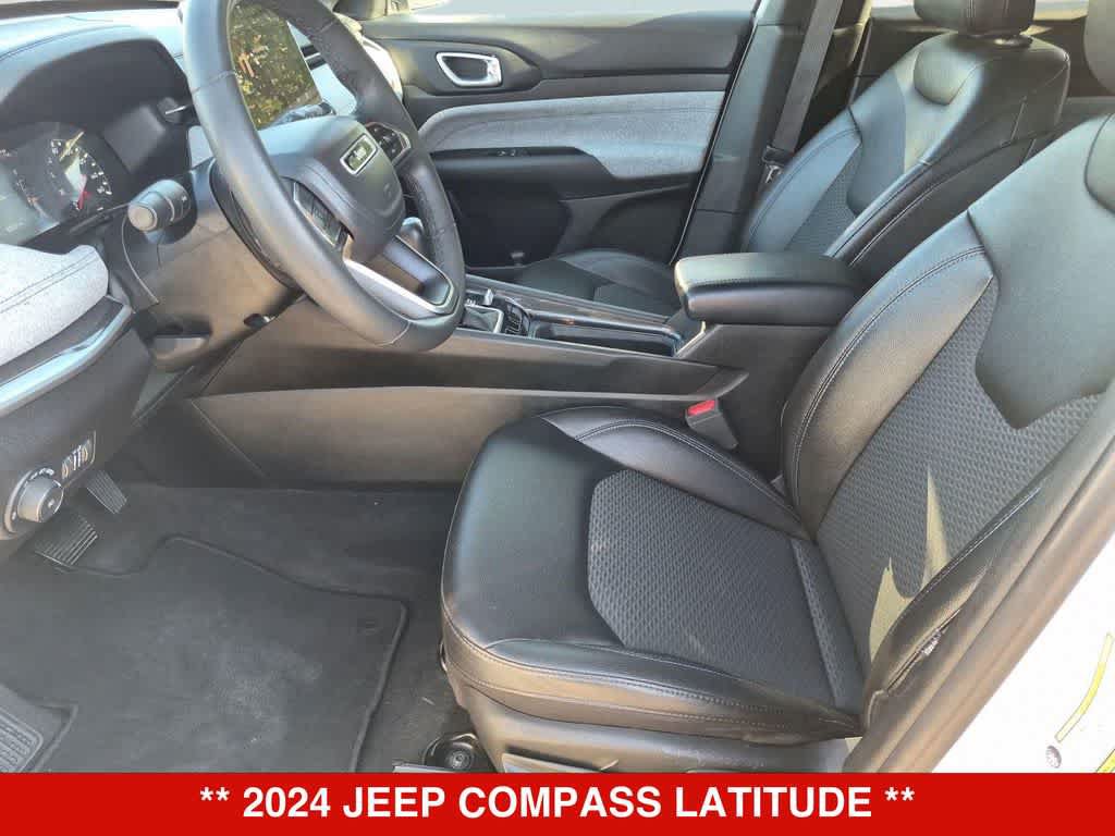 Used 2024 Jeep Compass Latitude AWD/4WD image 16