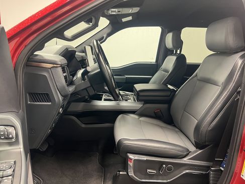 Used 2023 Ford F150 Lightning Lariat image 14