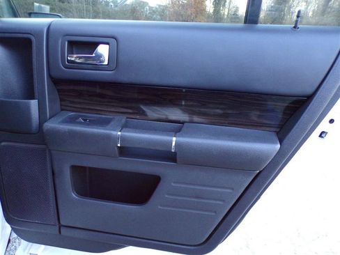Used 2013 Ford Flex SEL image 21