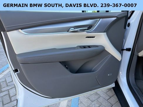 Used 2021 Cadillac XT5 Premium Luxury image 14