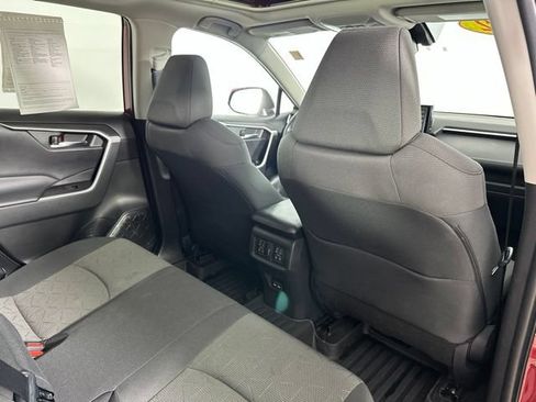 Certified 2022 Toyota RAV4 XLE w/ Convenience Package AWD/4WD image 29