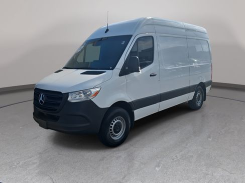 Used 2024 Mercedes-Benz Sprinter 2500 image 1