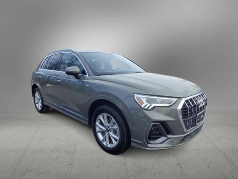 Certified 2025 Audi Q3 2.0T Premium w/ Convenience Package image 3