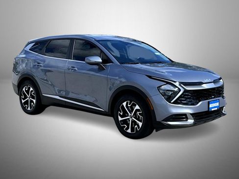 Used 2023 Kia Sportage EX FWD image 3