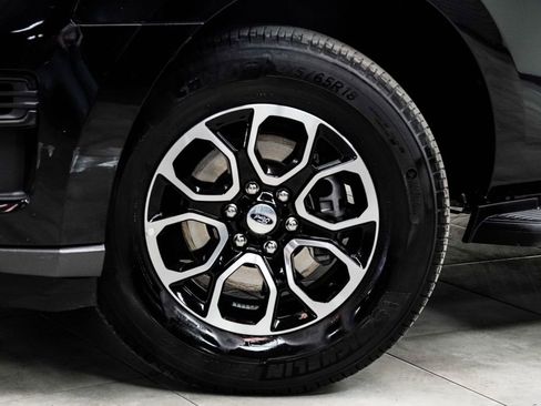 Used 2024 Ford Expedition XLT AWD/4WD image 3