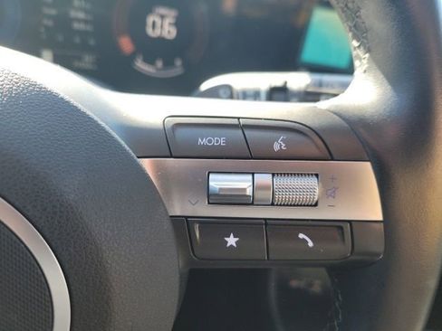 Used 2025 Hyundai Kona SEL image 13