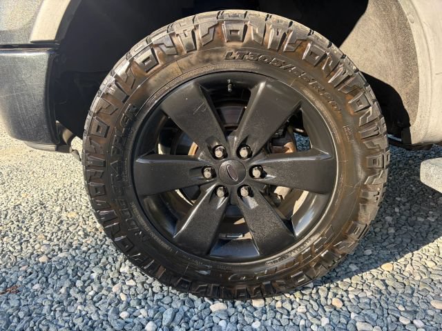 Used 2014 Ford F150 FX4 w/ Equipment Group 402A Luxury AWD/4WD image 9