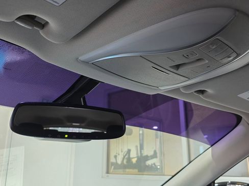 Used 2019 INFINITI QX60 Luxe w/ Essential Package image 18