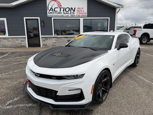 Used 2020 Chevrolet Camaro SS RWD image 1