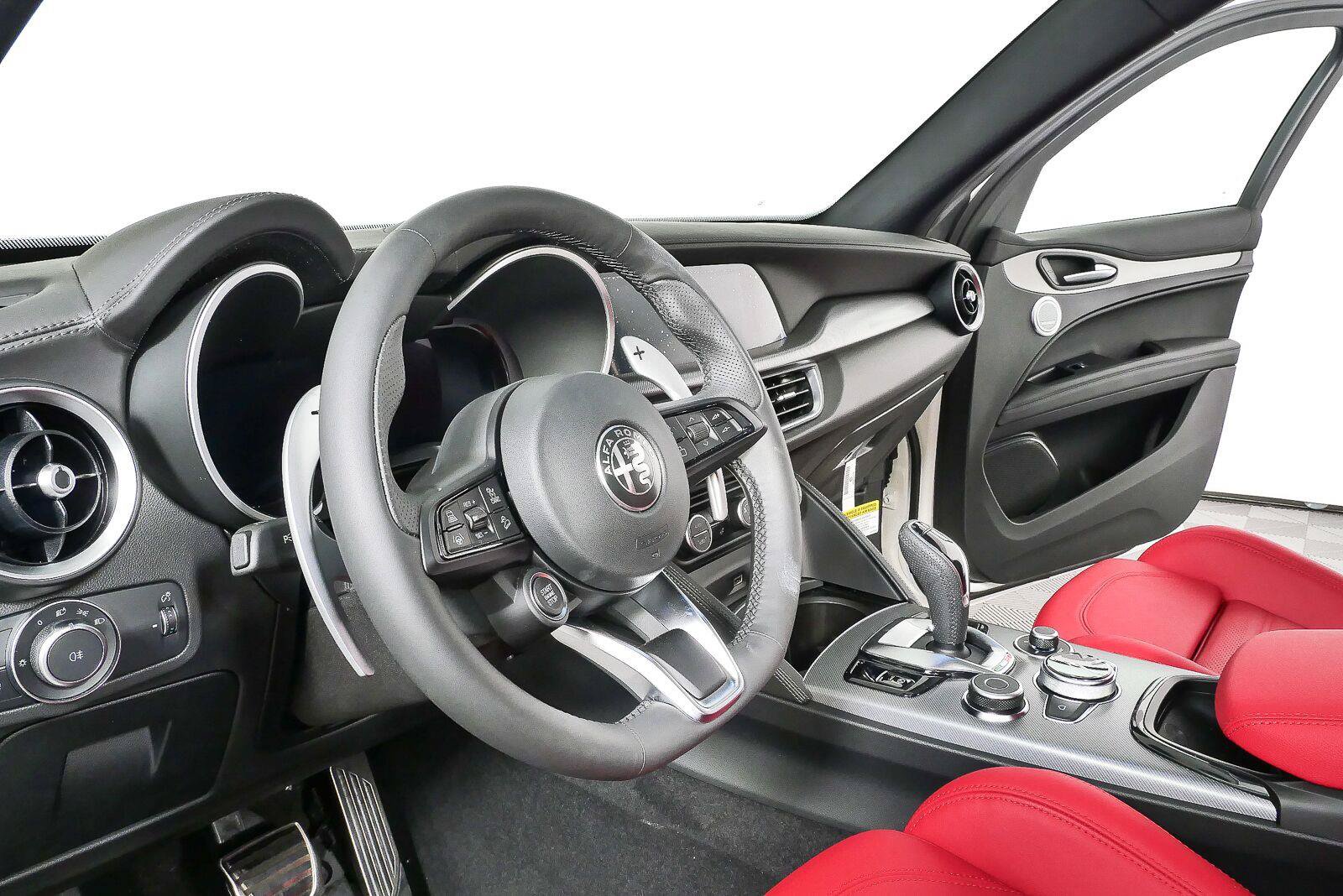 New 2026 Alfa Romeo Stelvio Sprint AWD/4WD image 5