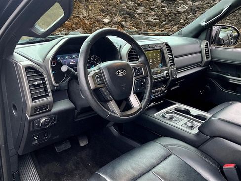 Used 2019 Ford Expedition XLT w/ Equipment Group 202A image 12