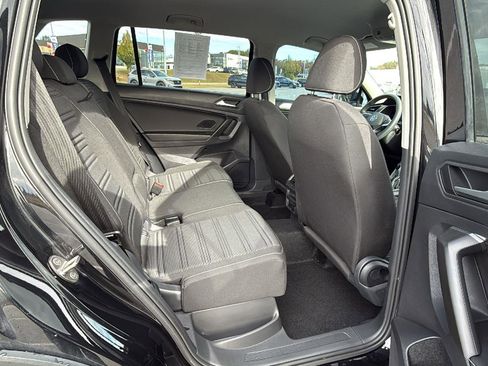 Used 2022 Volkswagen Tiguan S image 19