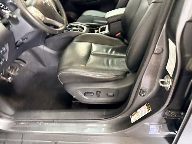 Used 2016 Nissan Rogue SL AWD/4WD image 22