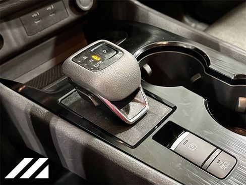 Used 2024 Nissan Rogue SV image 18