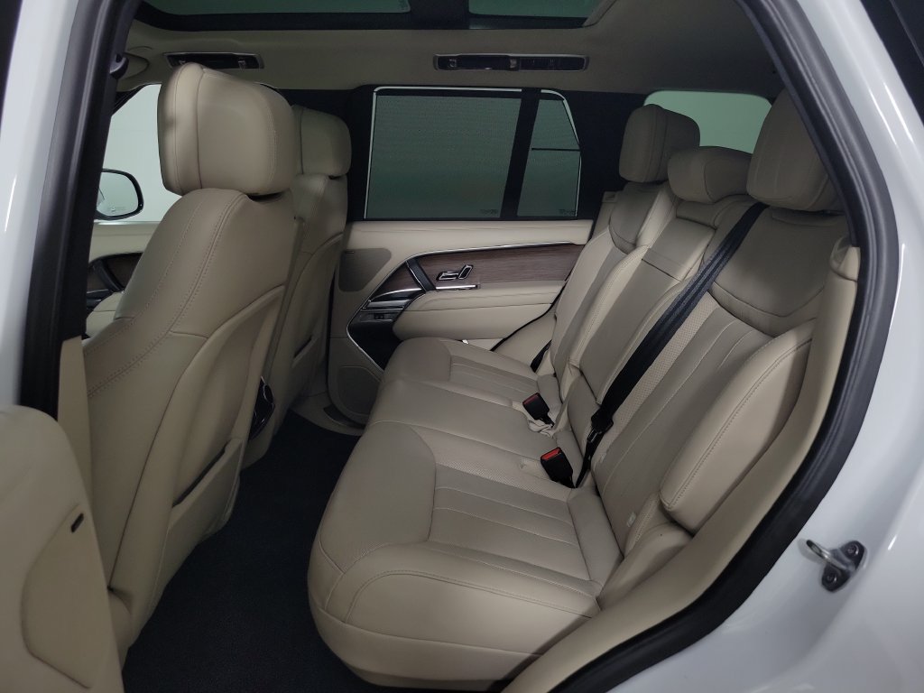 Used 2023 Land Rover Range Rover SE AWD/4WD image 15