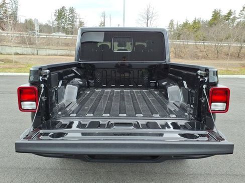 New 2025 Jeep Gladiator Sport AWD/4WD image 6
