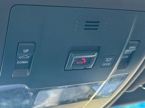 Certified 2021 Lexus ES 300h w/ Accessory Package image 23