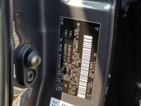 Certified 2025 Toyota Highlander XLE AWD/4WD image 28