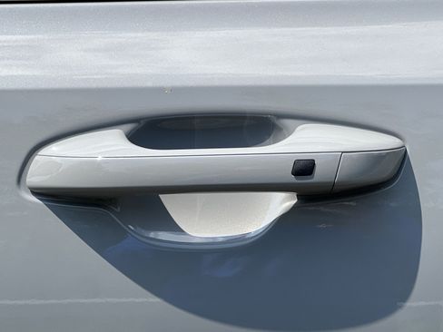 New 2026 Kia Sorento S w/ S Panoramic Sunroof Package FWD image 16