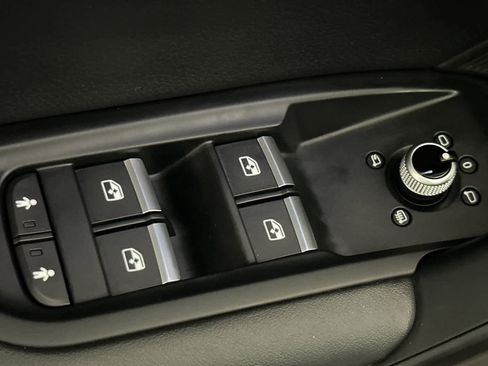 Used 2019 Audi Q5 Premium Plus image 13