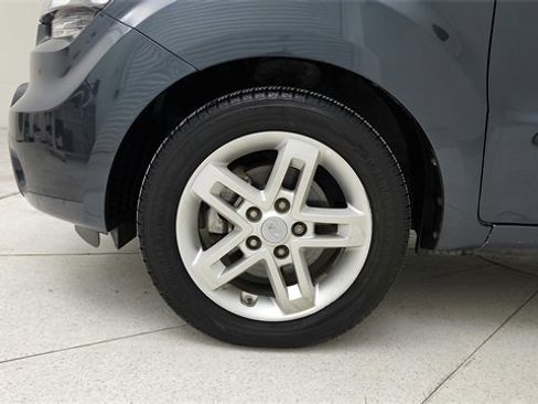 Used 2011 Kia Soul + w/ Audio Pkg image 9